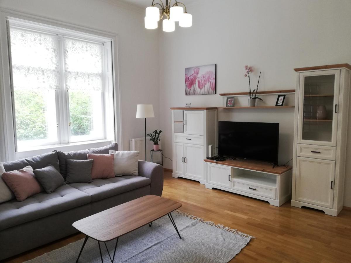 Gold 2 Apartman Sopron Exterior photo