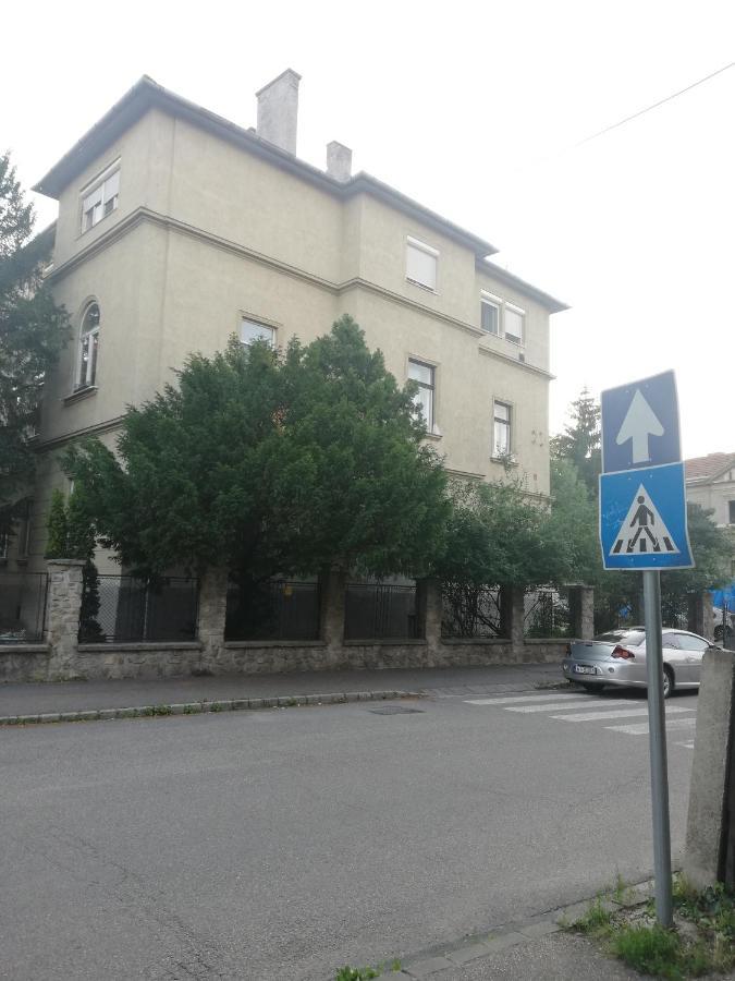 Gold 2 Apartman Sopron Exterior photo